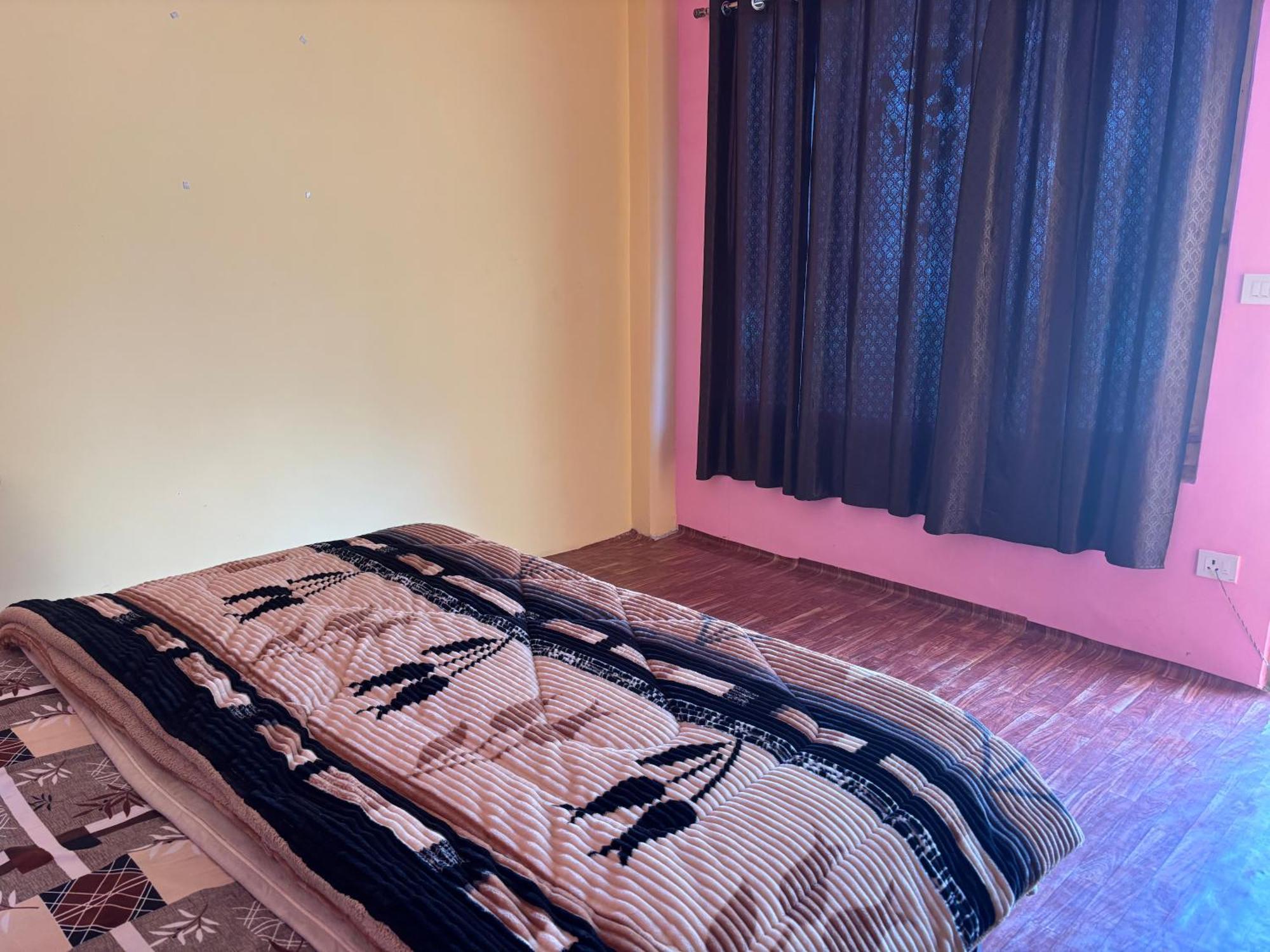 Shalom Guesthouse And Cafe Kalgha Buitenkant foto